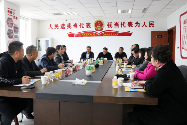 民建邯郸市直第二基层委员会召开学习贯彻全国两会精神会议2 (2).jpg