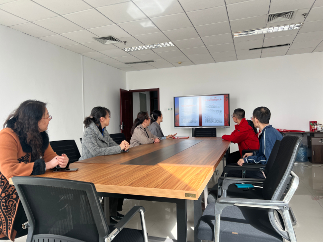 东北大学支部两会精神学习座谈会 (2).jpg