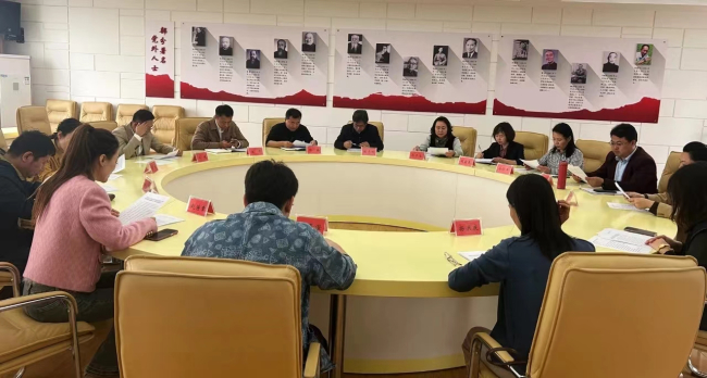 民建沧州市委新华一支部召开参政议政工作学习座谈会 (2).jpg