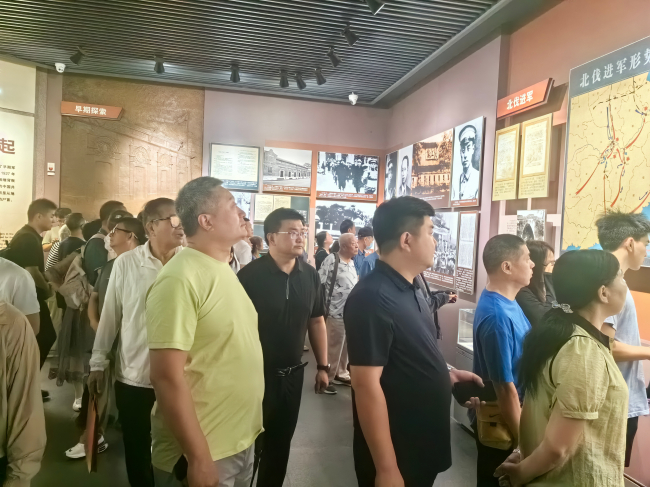 20240522民建保定市委新城支部、新华支部赴南昌八一起义纪念馆开展爱国主义教育活动3 (2).jpg