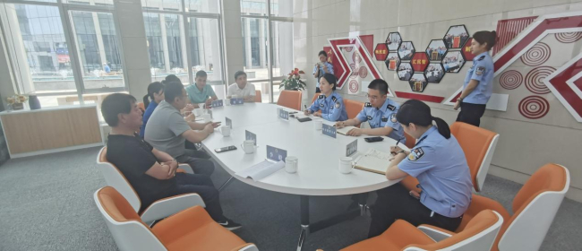 20240524民建保定市委三丰支部赴保定交警支队开展警民恳谈活动1 (1) (2).jpg