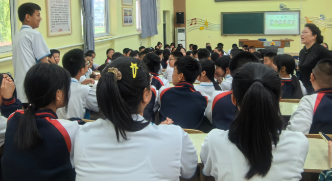 民建市委青年委员会开展心理健康知识讲座(1) (2).jpg