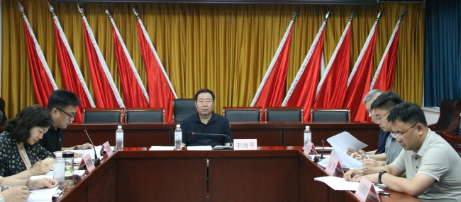 民建邯郸市委召开理论学习中心组学习会暨纪律学习教育集中学习会 (2).jpg