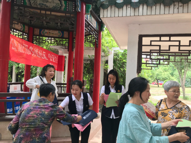 公证进社区  法律暖人心 (1) (2).jpg