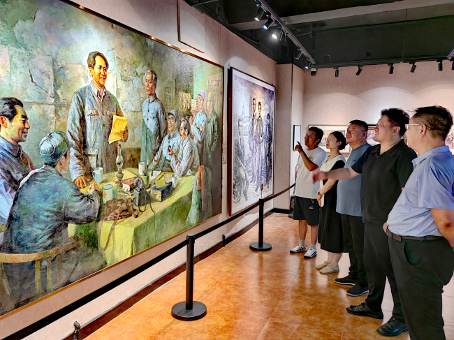 20240730传承红色基因  共谱发展新篇——民建保定市委竞秀支部、资源环境委员会共同参观“保府往事·红色印记”展览馆2 (2).jpg