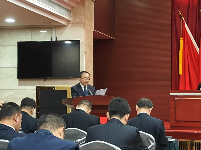 民建会员在市政协常委会上作发言2 (2).jpg