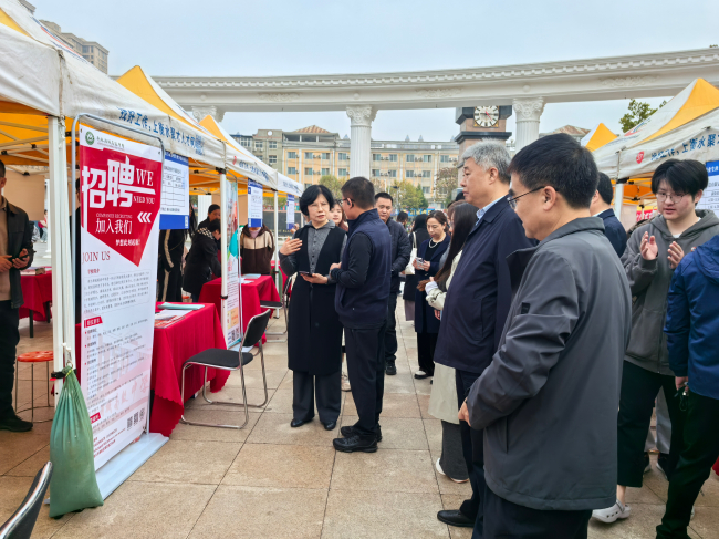 民建河北省委副主委武云秀出席民建衡水市委“毕业季·百企进高校”招聘活动1 (2) (2).jpg