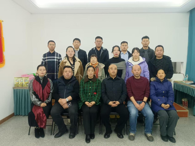 民建张家口市直属总支部召开新会员见面会议.jpg