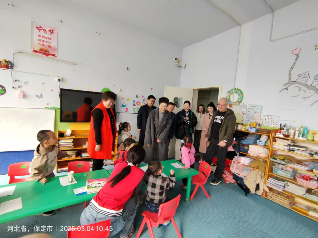 20250305关爱特殊儿童“同心公益行”——民建保定市委复兴支部、新城支部联合赴保定市竞秀区丽聪语训学校开展慰问活动2 (2).jpg