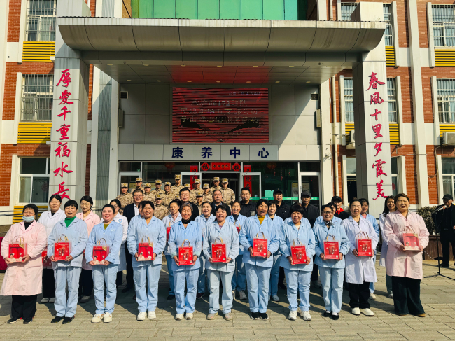 民建石家庄市委新华五支部春风十里康养中心慰问活动 (2).jpg