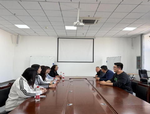 民建沧州市委市直九支部赴会员企业小草餐饮有限公司调研1.png