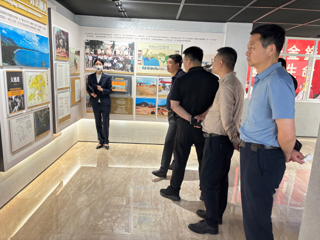 民建秦皇岛市委组织企业家会员赴深圳市开展学习调研活动 (2) (2).jpg