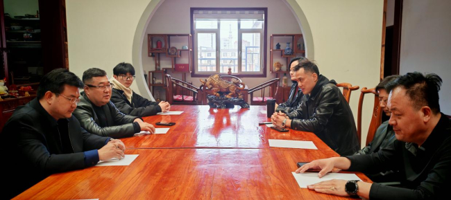 20250416民建保定市委三丰支部开展“灯塔行动” 赴保定深空启明广告有限公司调研2.jpg