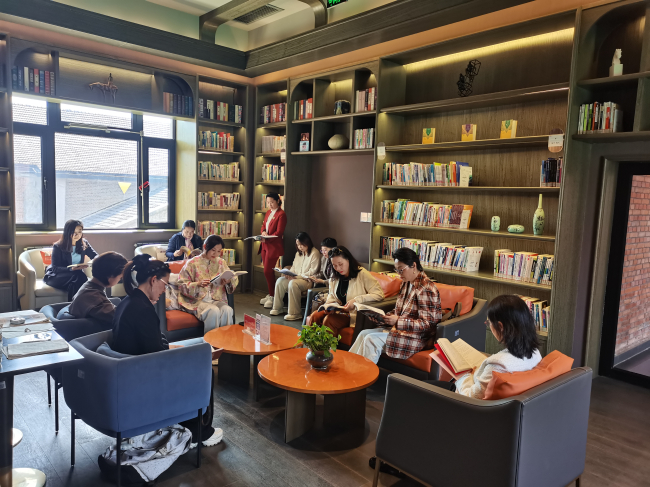 民建唐山市委妇委会成功举办美唐读书会活动 (2) (2).jpg
