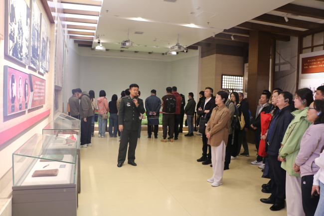 民建石家庄市委举办“同心跟党走 奋进新征程”——新会员培训活动1 (2).jpg