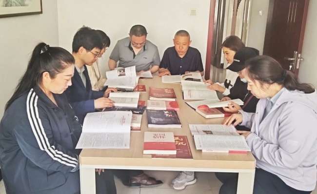 “共学会史经典，凝聚民建力量”——民建沧州市委市直十一支部开展读书交流活动 (2).jpg
