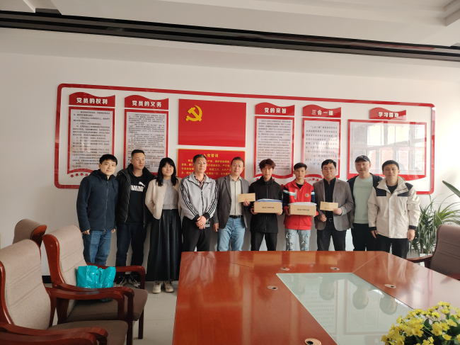 民建市委基层组织联合开展爱心助学活动4.18 (2).jpg