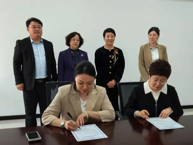 民建沧州市委市直十支部协新华一支部赴石家庄民建基层支部开展访问学习并缔结友好支部活动3 (2).jpg