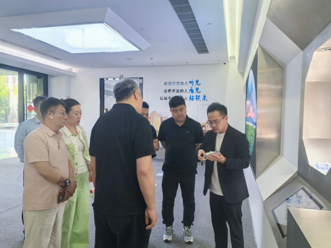 20250424民建保定市委新城支部、医疗老龄委员会联合赴浙江诺尔康神经电子科技有限公司走访调研3 (2).jpg