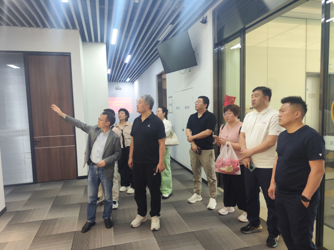 20250425民建保定市委新城支部“洞见行动”——赴浙江公共安全技术研究院有限公司参观学习2.jpg