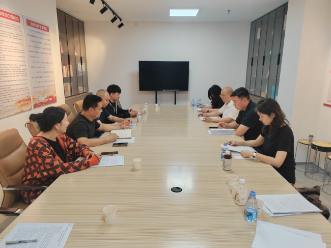 裕华三支部传达学习民建市监委会议精神0514 (2).jpg
