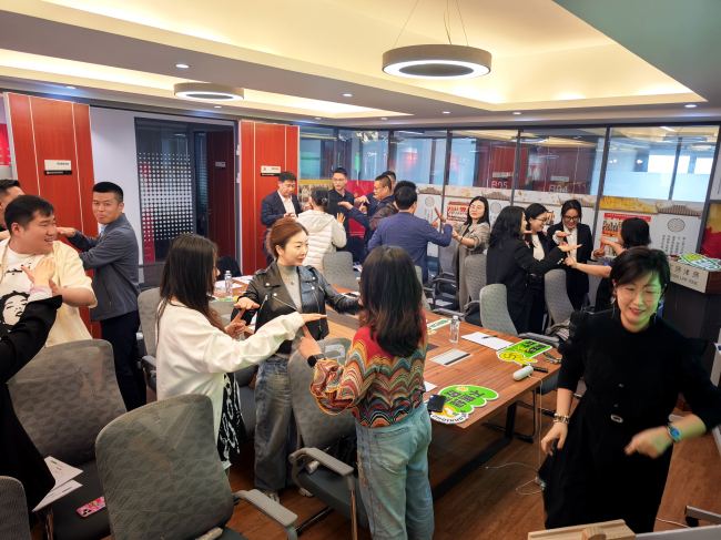 民建秦皇岛市委企业一支部举办专题心理教育讲座1 (2).jpg