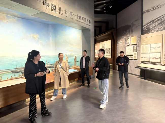 民建市委商贸支部、青年委员会联合开展“国际博物馆日”主题参观调研活动2 (2).jpg