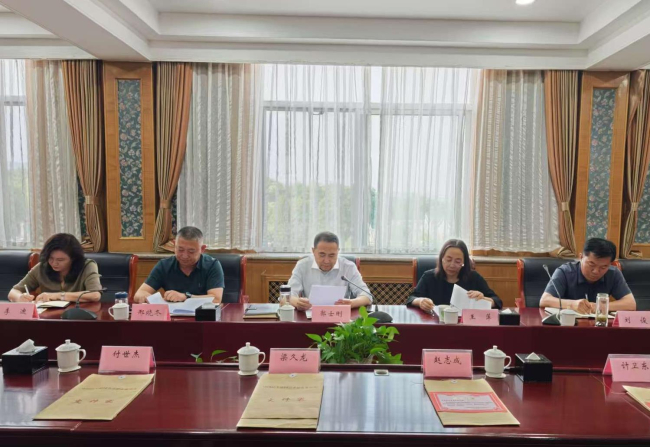 民建承德市委理论学习中心组召开专题学习会议1 (2).jpg