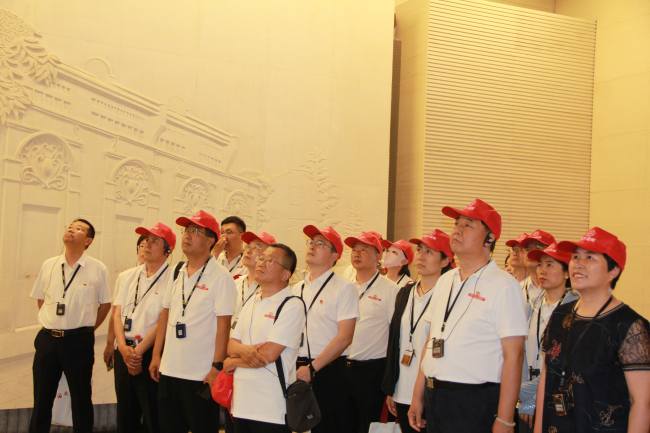 追寻红色足迹 凝聚奋进力量2 (2).jpg