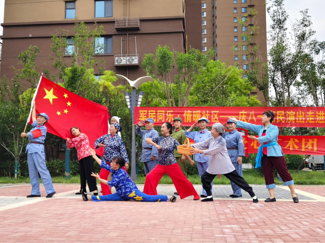 民建邢台市委爱心艺术团携手襄都区朗诵协会举办“庆八一”文艺汇演 (2) (2).jpg