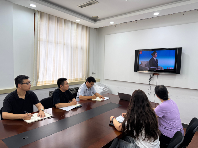 20250804“学规定、强作风、树形象”主题教育┃民建保定市委召开机关专题学习会议2 (2).jpg
