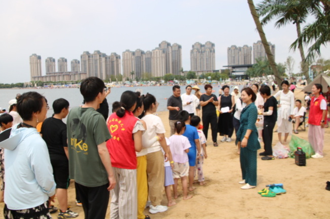 民建唐山市委古冶区工委助力孤困儿童曹妃甸研学活动 (1).jpg