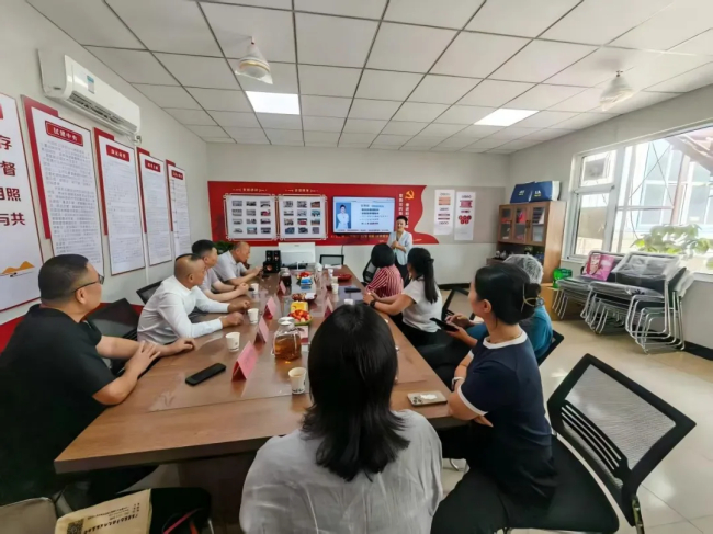 20250820民建保定市委新华支部联合中汇人寿开展理财风险解读活动 助力小微企业纾困发展 (2).jpg
