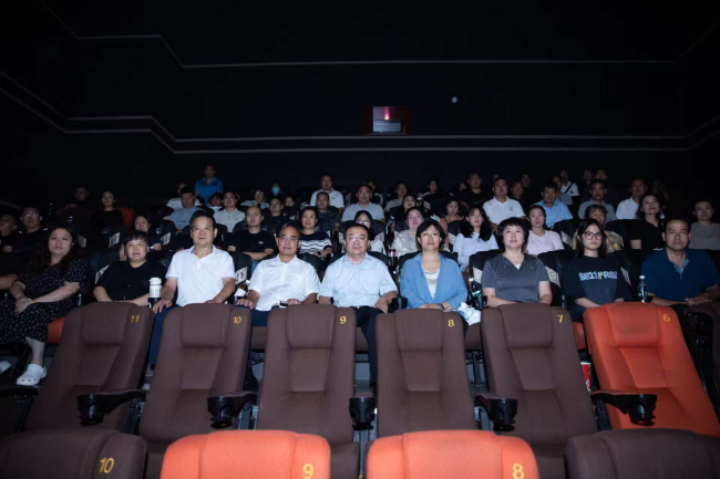 弘扬抗战精神 凝聚奋进力量——民建邢台市委开展主题观影活动1 (2).jpg