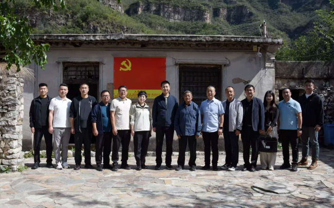 20250923传承红色基因 共铸爱国情怀——民建保定市委满城支部开展爱国主义教育活动1 (2).jpg
