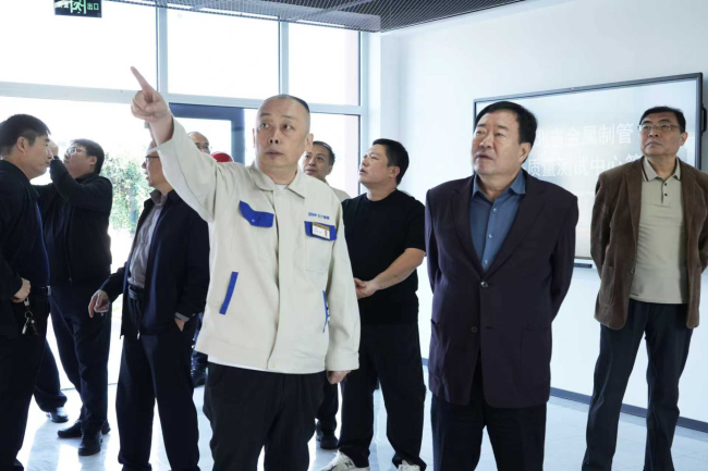 李海平带队就民营经济发展联动监督执法检查在会员企业正大制管集团调研1 (2) (2).jpg