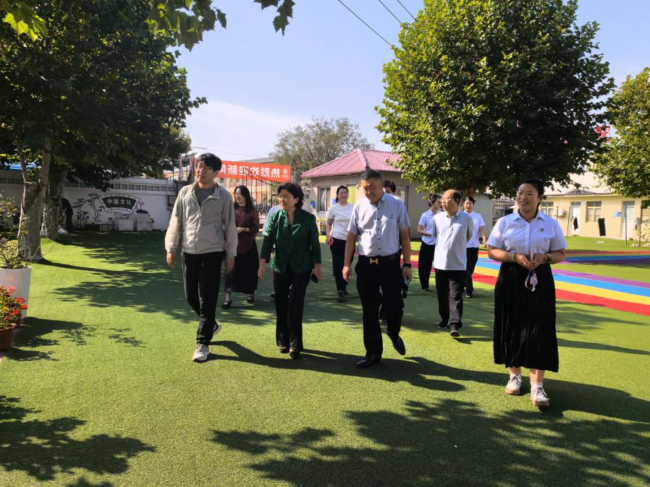民建北戴河基层委员会赴秦皇岛药科中等职业学校调研 (2).jpg
